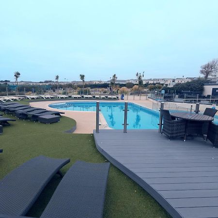 Beautifully Presented Dog Friendly Caravan On Very Popular Littlesea Holiday Haven Park Weymouth Wyke Regis Экстерьер фото