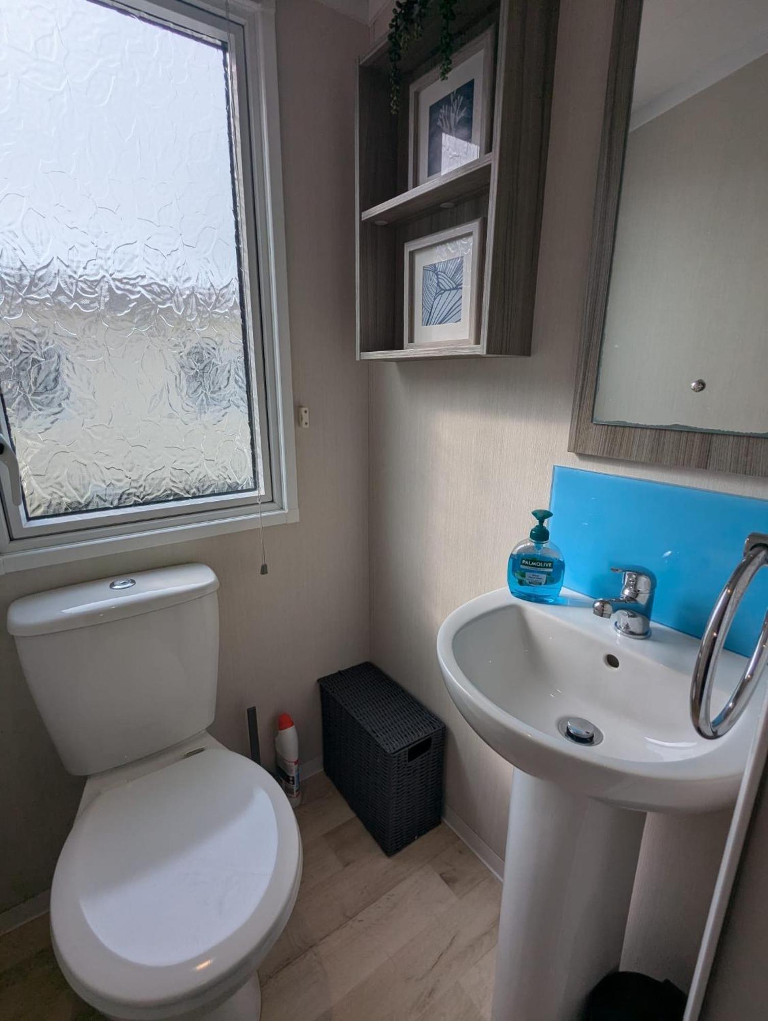 Beautifully Presented Dog Friendly Caravan On Very Popular Littlesea Holiday Haven Park Weymouth Wyke Regis Экстерьер фото